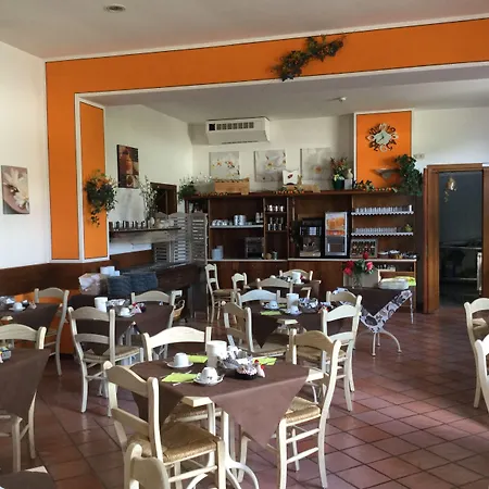 斯特拉杜罗 - 酒店及公寓 酒店