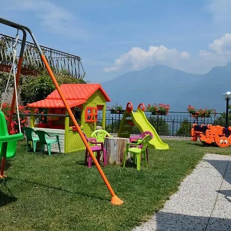 Stella D'oro - & 3* Tremosine